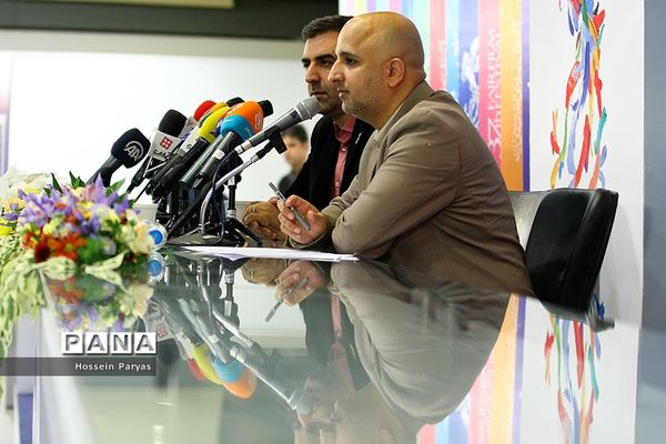 نشست خبری سی و هفتمین جشنواره فیلم فجر