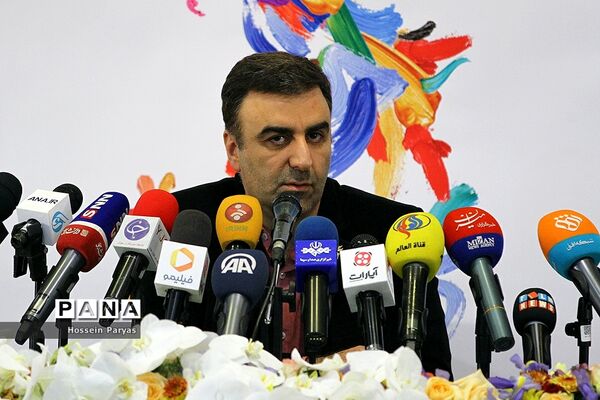 نشست خبری سی و هفتمین جشنواره فیلم فجر