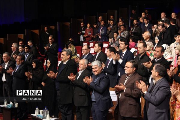 نمایش فاخر رستم و سهراب