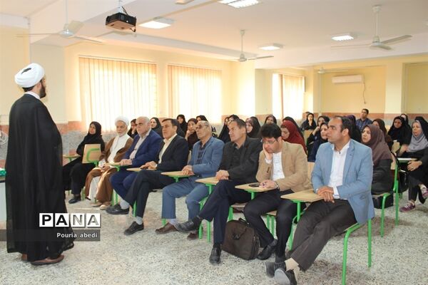 کارگاه آموزشی فرهنگ‌سازی نماز در خانواده