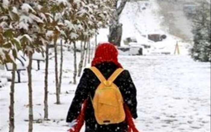 برف مدارس ۴ شهر آذربایجان غربی را تعطیل کرد
