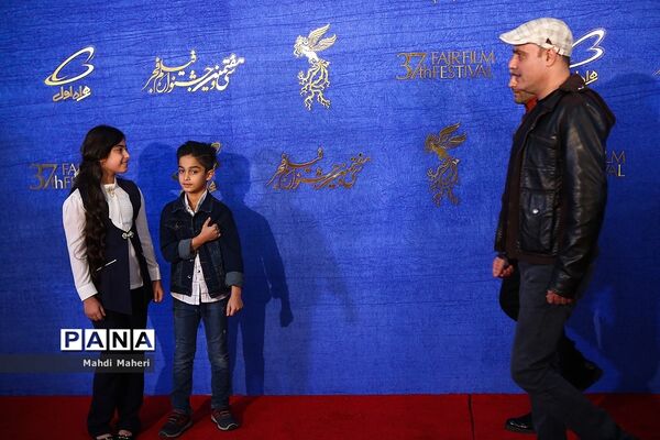 در حاشیه پنجمین روز سی و هفتمین جشنواره فیلم فجر