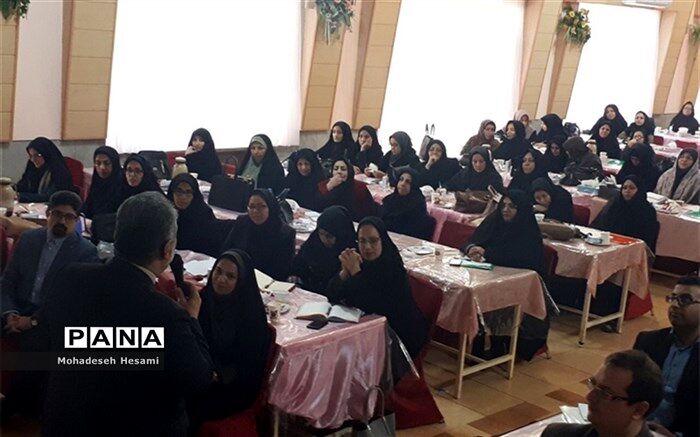 معاون پرورشی آموزش و پرورش خراسان جنوبی:شرکت 200 مشاور استان در کارگاه درمان آسیب های اجتماعی