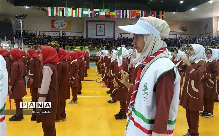 برگزاری همایش  ورزشی ۲۰۰۰ نفری دانش آموزی در ناحیه ۲ اهواز