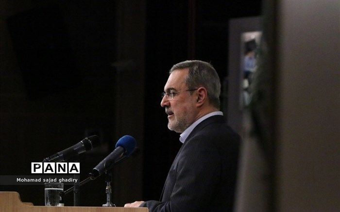 وزیر آموزش و پرورش: سفر جمعی به مناطق جنگی بهترین راه برای تمرین صبوری و کمک به یکدیگر است