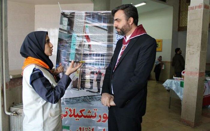 سید مجتبی هاشمی: وظیفه دستگاه تعلیم و تربیت انتقال اهداف انقلاب به شیوه مورد پسند و  فهم  دانش‌آموزان است
