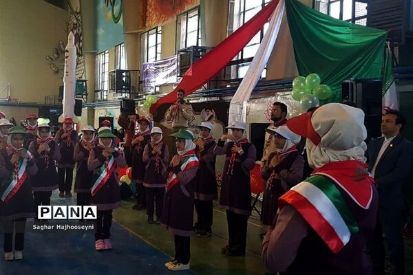مانور یاوران انقلاب پیشتازان دماوند در چهلمین سالگرد انقلاب اسلامی