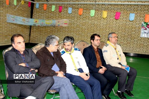 مراسم تحلیف دستمال گردن با حضور رئیس سازمان دانش‌آموزی استان همدان