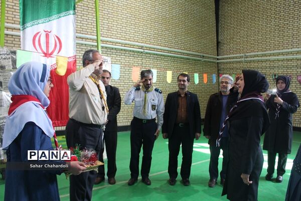 مراسم تحلیف دستمال گردن با حضور رئیس سازمان دانش‌آموزی استان همدان