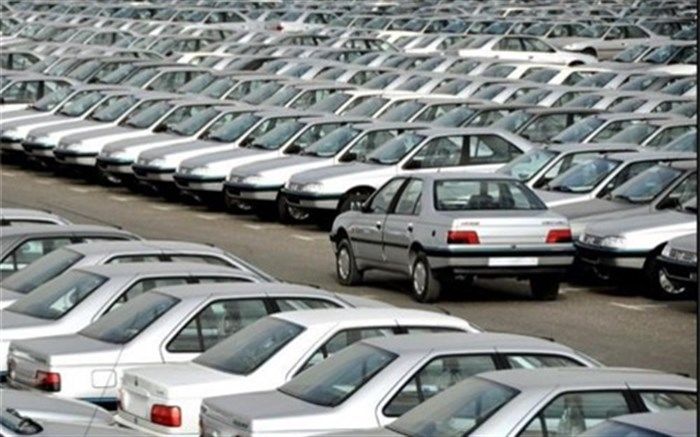 توجیه خودروسازان یا اعتراض خریداران؛ حق با کدام طرف است؟