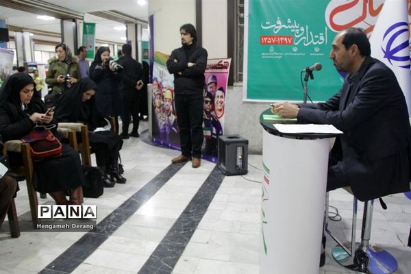 نشست خبری مدیرکل بنیاد مسکن مازندران در نمایشگاه دستاوردهای انقلاب