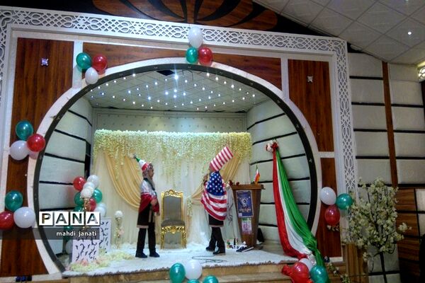 جشن انقلاب در مدارس قم