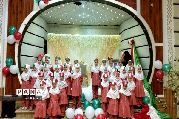 جشن انقلاب در مدارس قم