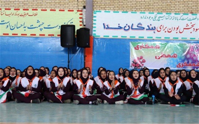 مدیر آموزش و پرورش اسلامشهر :  حضوردانش آموزان در تشکل پیشتازان  تمرین الفبای زندگی و چگونه زیستن در چارچوب قوانین است