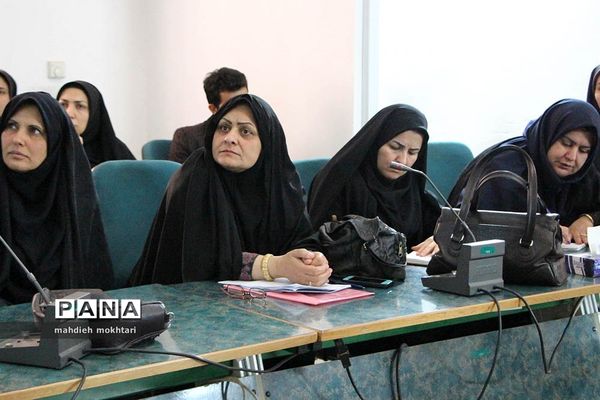 برگزاری جلسه رابطین آموزشی بازی‌های فکری، آموزشی و سرگرمی استان یزد