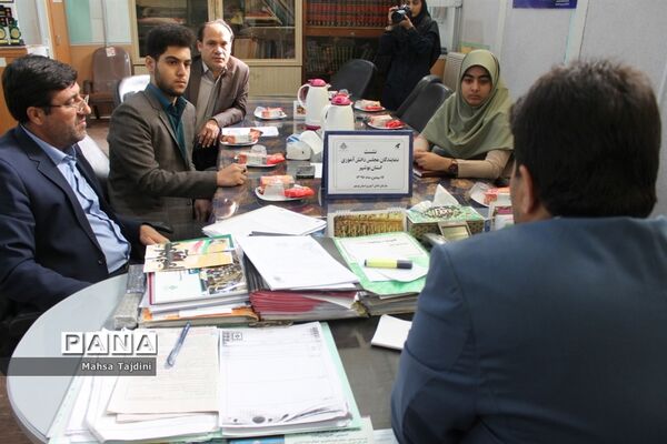 نشست نمایندگان مجلس دانش‌آموزی استان بوشهر
