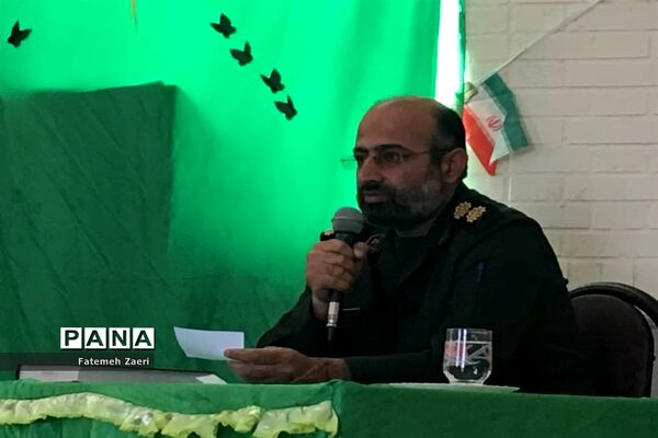 جلسه پرسمان انقلاب اسلامی در لامرد