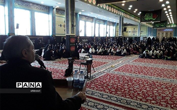 همایش بزرگ "فرزندان خمینی دختران فاطمی"درطرقبه شاندیز برگزار شد