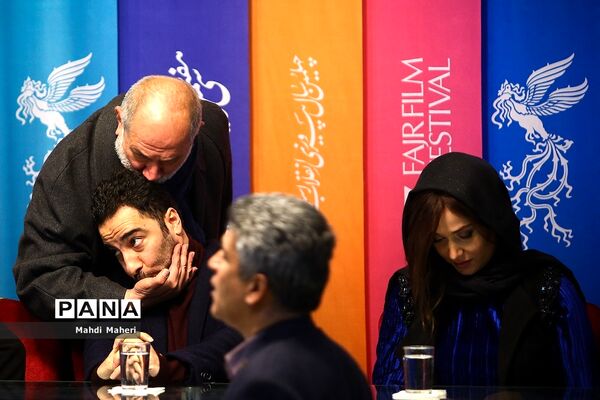 نشست‌های پرسش و پاسخ فیلم‌های  هشتمین روز سی و هفتمین جشنواره فیلم فجر