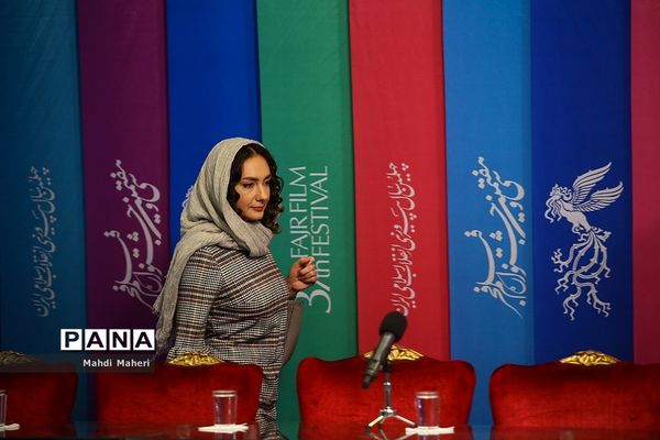 نشست‌های پرسش و پاسخ فیلم‌های  هشتمین روز سی و هفتمین جشنواره فیلم فجر