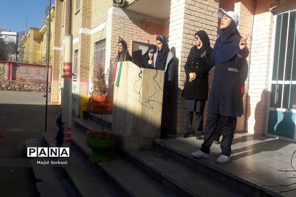 بازدید رئیس سازمان دانش‌آموزی استان همدان از تمرین سرود 1357 نفری در مدارس