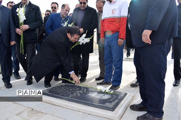 افتتاح و کلنگ‌زنی چند پروژه عمرانی توسط وزیر صنعت معدن و تجارت در ورزقان