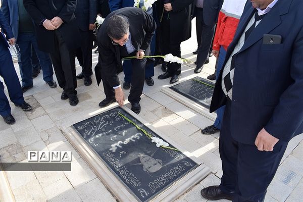 افتتاح و کلنگ‌زنی چند پروژه عمرانی توسط وزیر صنعت معدن و تجارت در ورزقان