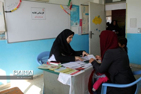 کاروان سلامت هلال احمر در روستای دوک و زیلت قائم‌شهر