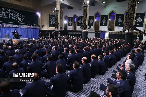 دیدار فرماندهان و کارکنان نیروی هوایی ارتش با رهبر انقلاب