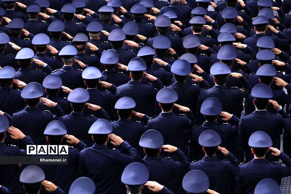دیدار فرماندهان و کارکنان نیروی هوایی ارتش با رهبر انقلاب