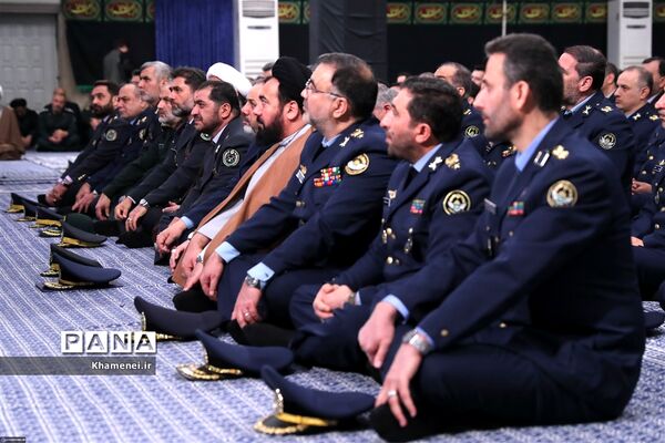 دیدار فرماندهان و کارکنان نیروی هوایی ارتش با رهبر انقلاب