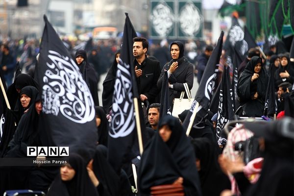 اجتماع بزرگ هیئت‌‌های عاشورای فاطمی در میدان هفت تیر