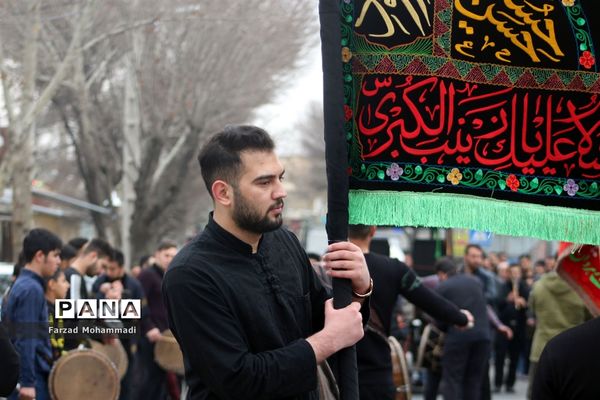 دسته‌ عزاداری هیئت رهروان شهدا به‌مناسبت ایام فاطمیه