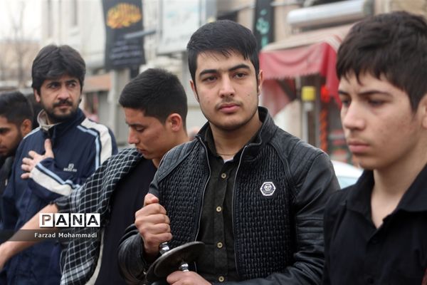 دسته‌ عزاداری هیئت رهروان شهدا به‌مناسبت ایام فاطمیه