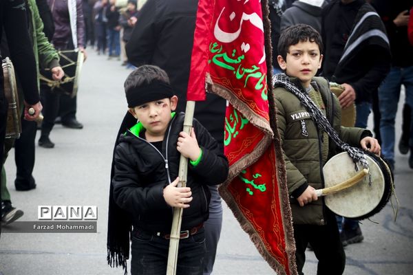 دسته‌ عزاداری هیئت رهروان شهدا به‌مناسبت ایام فاطمیه
