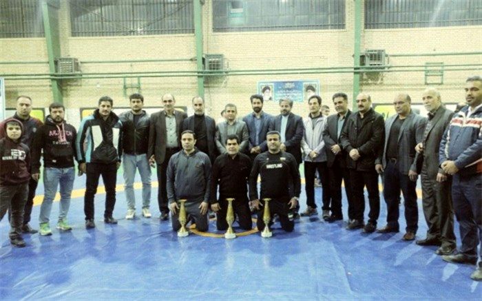 کشتی فشافویه مقتدرانه بر سکوی قهرمانی