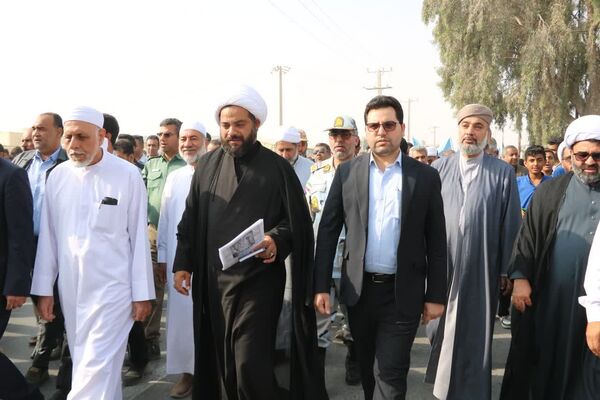 دانش‌آموزان بندرخمیر پیشگام در تجدید میثاق با آرمان‌های استکبارستیزی