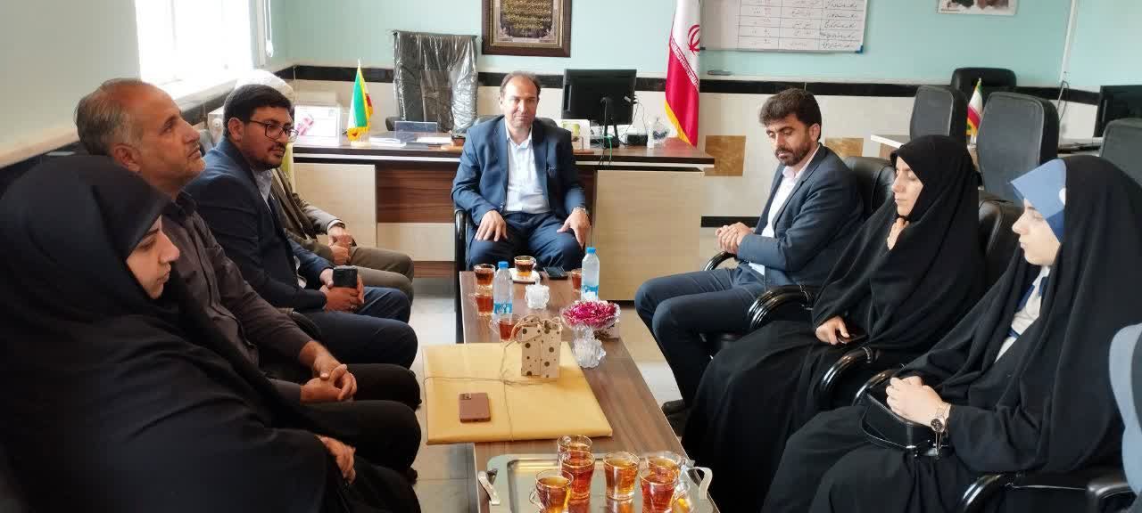 دیدار مسئولان اتحادیه انجمن‌های اسلامی دانش‌آموزان استان با سرپرست آموزش و پرورش سملقان