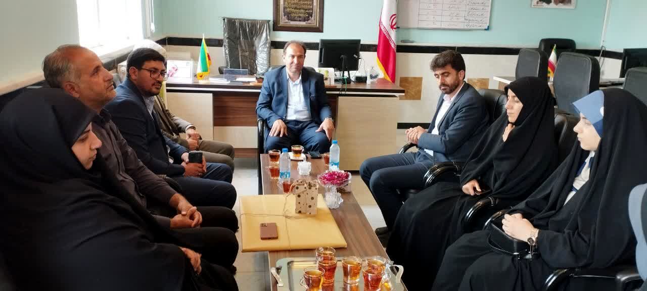 دیدار مسئولان اتحادیه انجمن‌های اسلامی دانش‌آموزان استان با سرپرست آموزش و پرورش سملقان