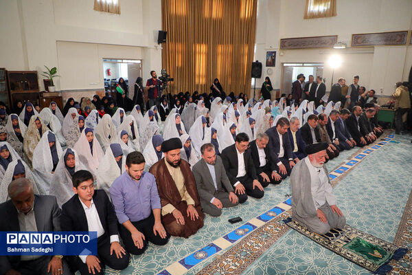 مراسم اقامه نماز جماعت اولین روز بازگشایی مدارس
