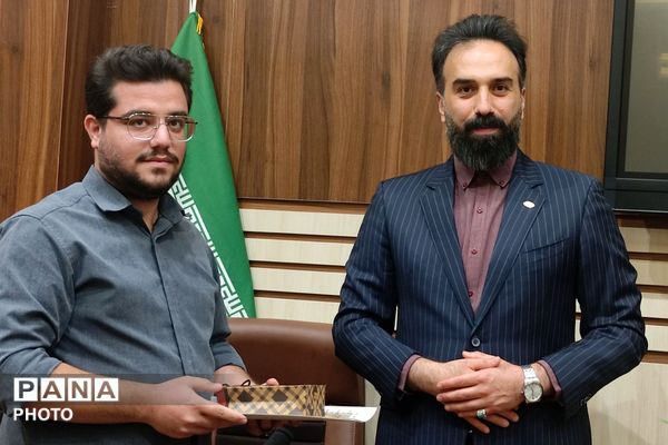 تجلیل از معاونین پرورشی در ناحیه دو شهرری 