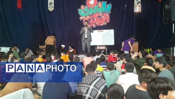 کلاس آموزش سواد رسانه در اعتکاف دانش‌آموزی سه روز در بهشت نیشابور