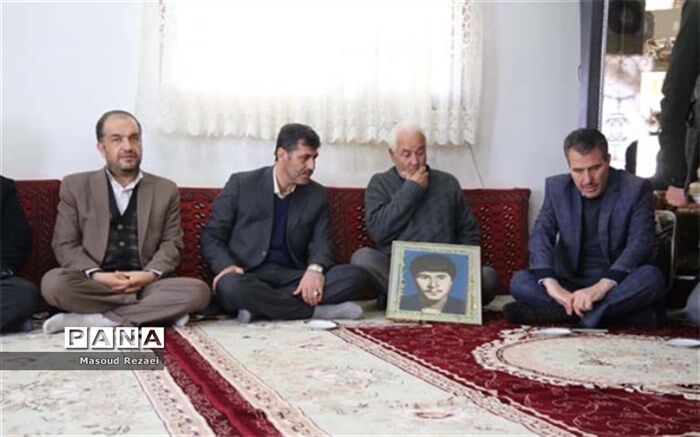اهدای زمین توسط خانواده شهید مردعلی انگوتی برای ساخت فضای ورزشی در روستای کلوچه خالصه میانه