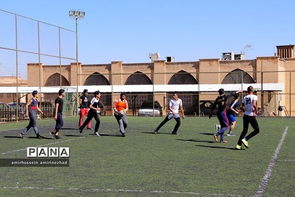 افتتاحیه مسابقات فوتبال دبیرستان ایرانشهر