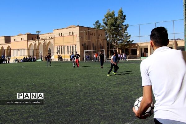 افتتاحیه مسابقات فوتبال دبیرستان ایرانشهر