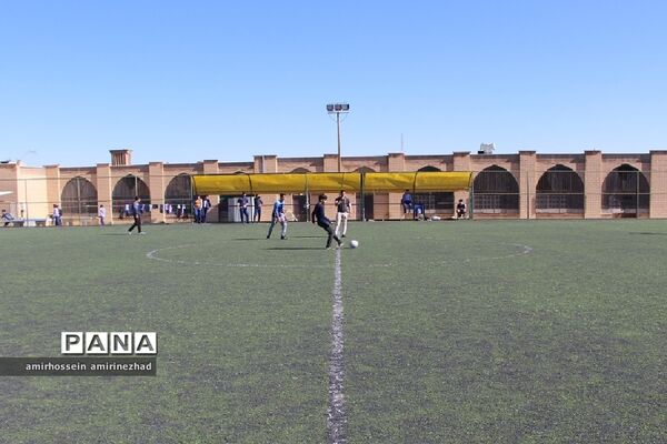 افتتاحیه مسابقات فوتبال دبیرستان ایرانشهر