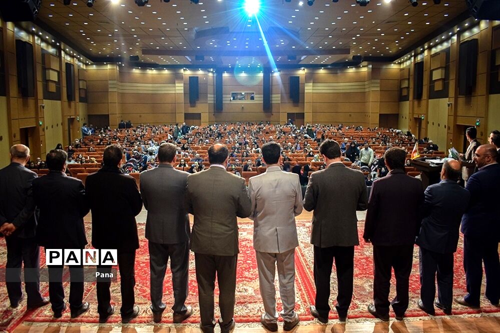 جشن انقلاب ویژه کارکنان ستادی آموزش و پرورش آذربایجان شرقی