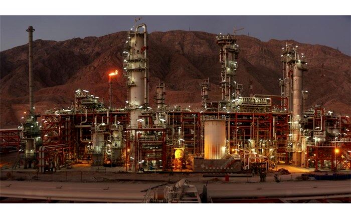 دومین سکوی فازهای ٢٢ تا ٢٤ پارس جنوبی نصب شد