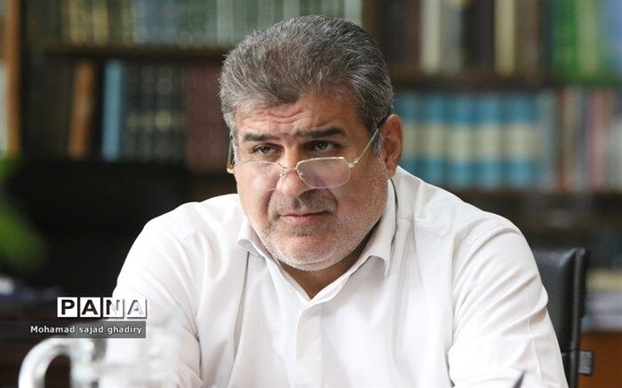 عبدالرضا فولادوند خطاب به نمایندگان مجلس دانش‌آموزی: انعکاس‌دهنده مشکلات جامعه دانش‌آموزی باشید