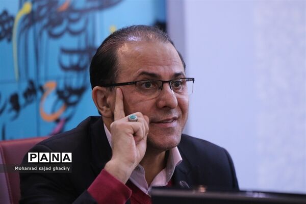 دومین نشست قطبی نهمین دوره مجلس دانش‌آموزی